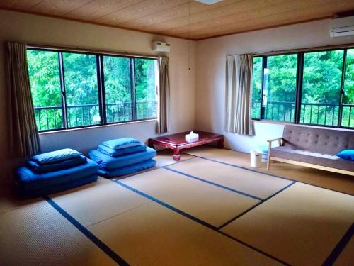 ヤリ部屋